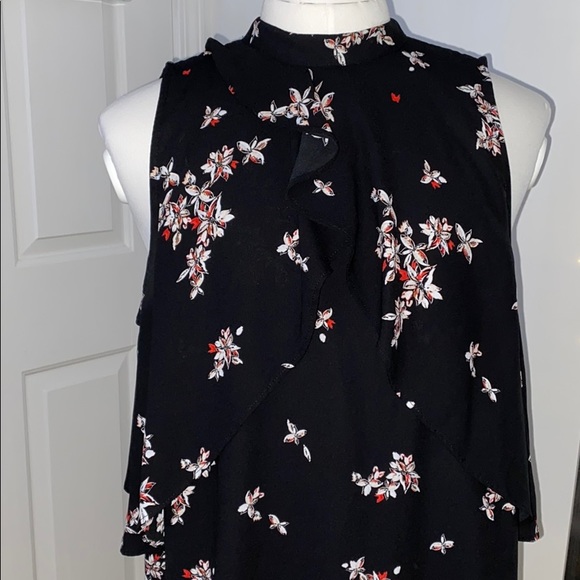 🌸 Black floral shift dress 🌸 - Picture 2 of 3